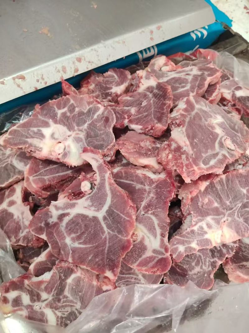 鲜品分割满肉颈骨