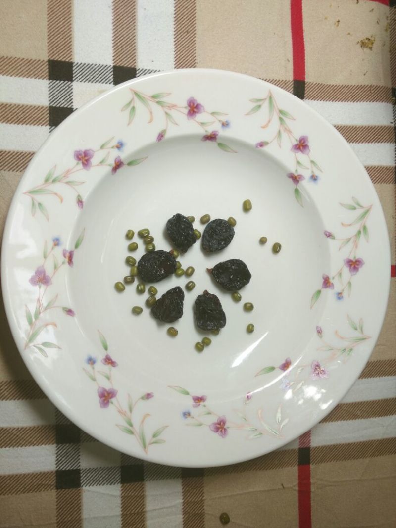 夏黑葡萄干无核一级