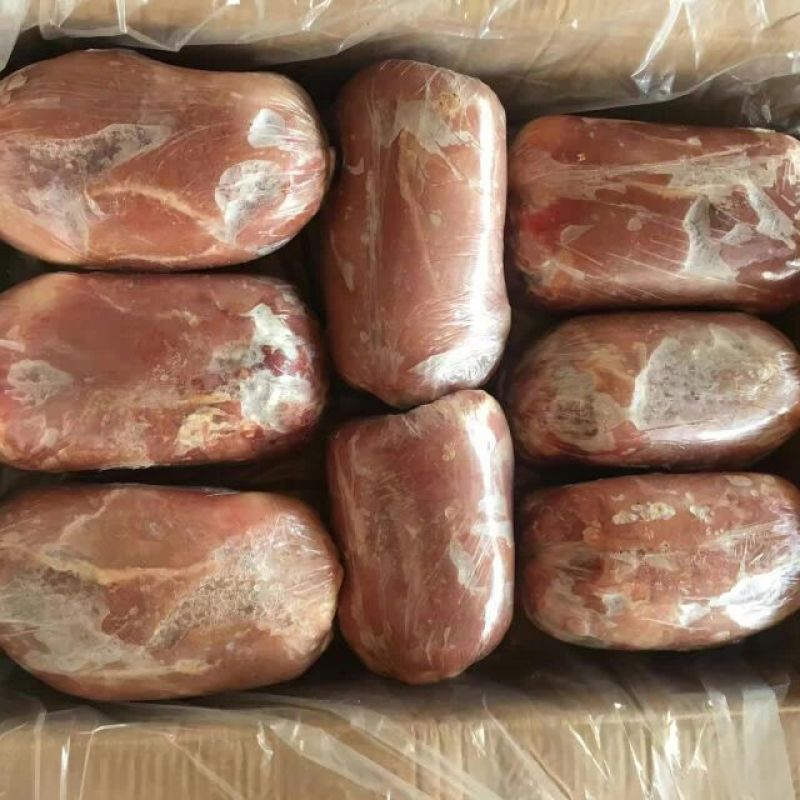 小牛后腿肉，带骨后腿，脊骨，脖骨，牛排，