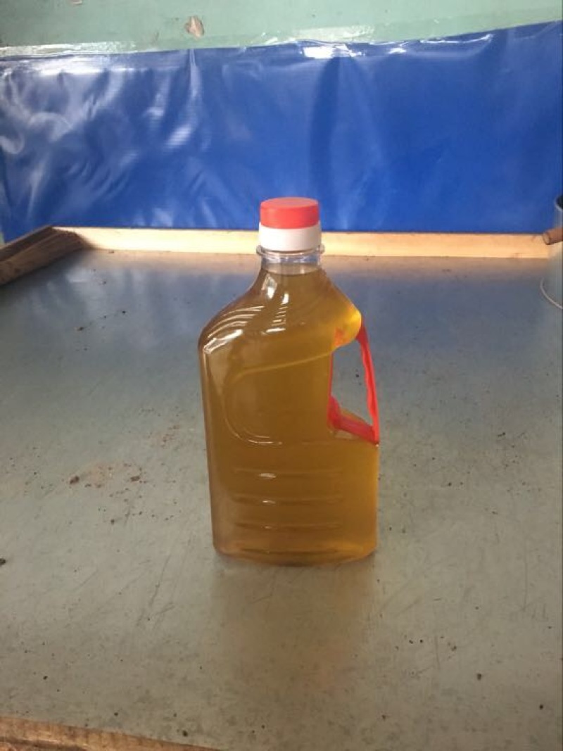 精选优质茶树油，自产自销，欢迎全国各地老板咨询量大从优