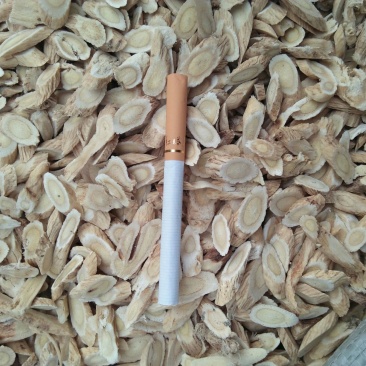 黄芪切片0.5~2.5cm