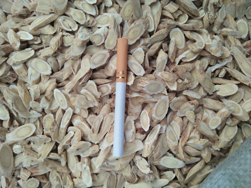 黄芪切片0.5~2.5cm