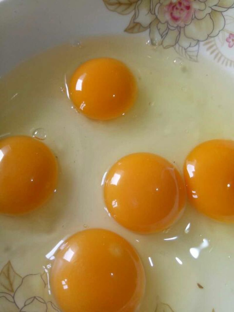 绿壳鸡蛋食用50g以下