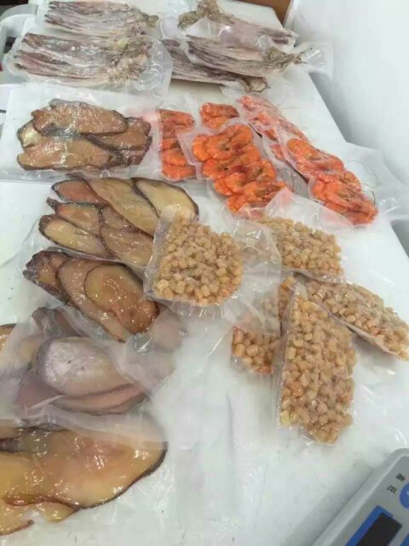 广东省湛江市雷州市覃斗镇流沙巷乌贼