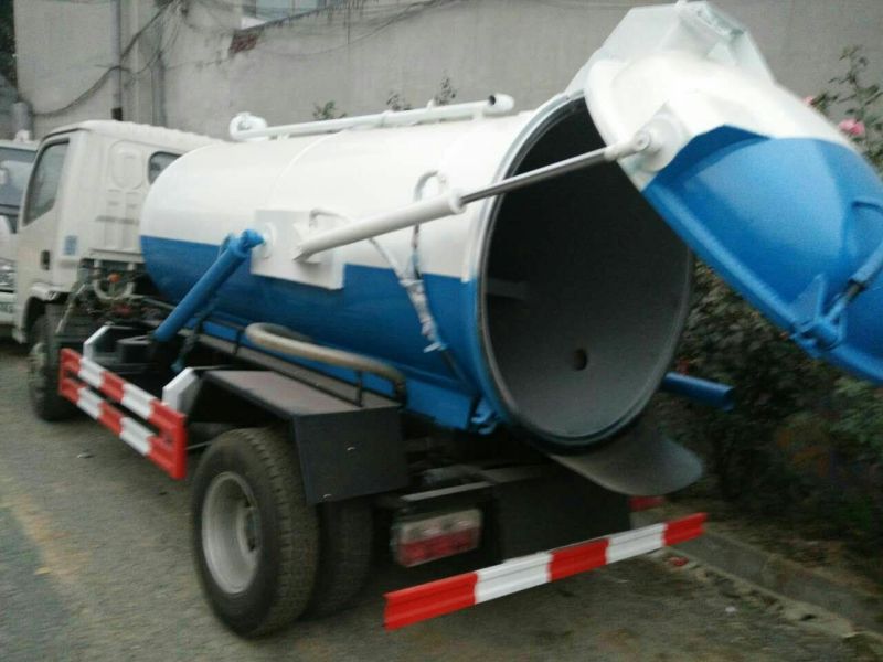 吸污车