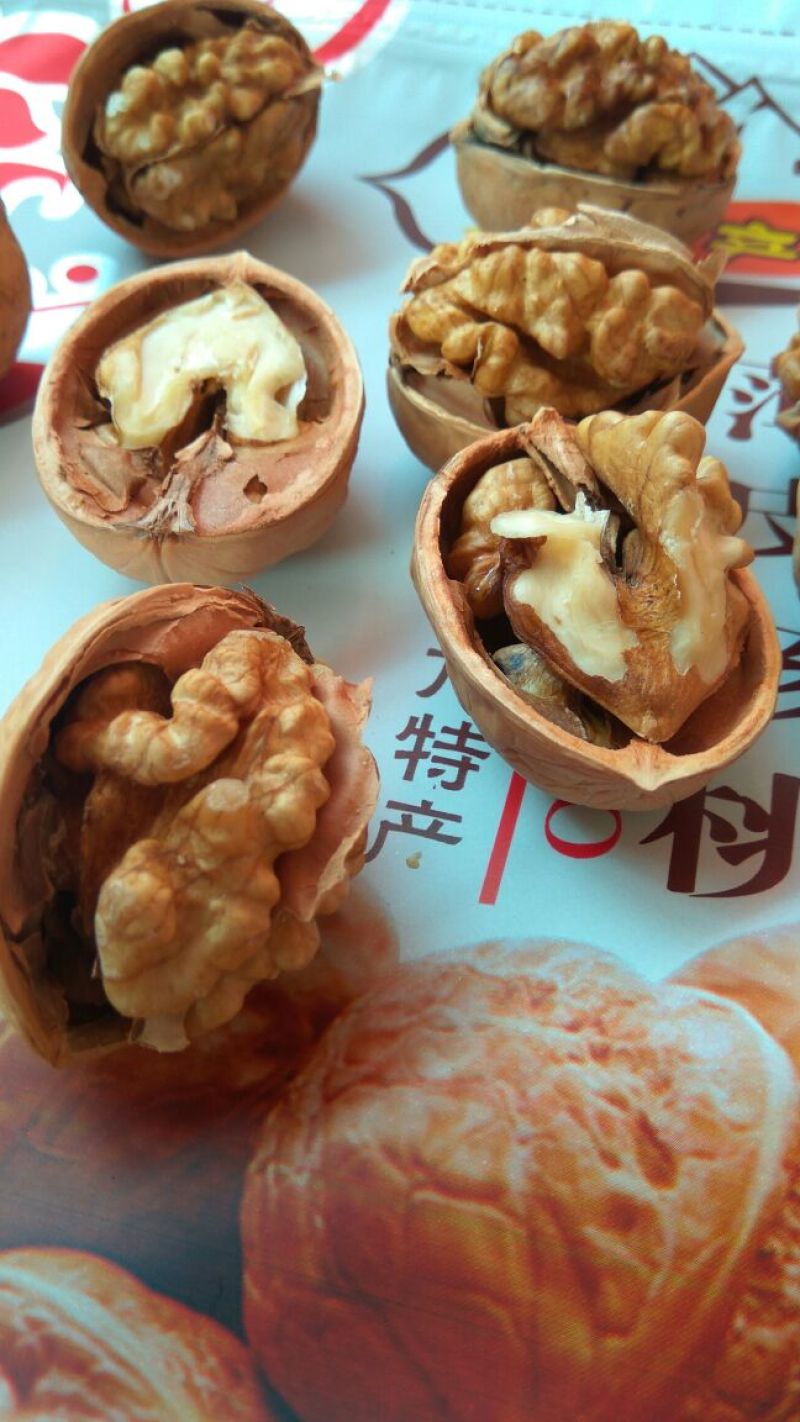 薄皮核桃去皮