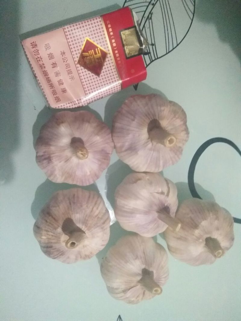 大蒜，金乡大蒜，各种规格型号都有，按客户需求分拣加工，，