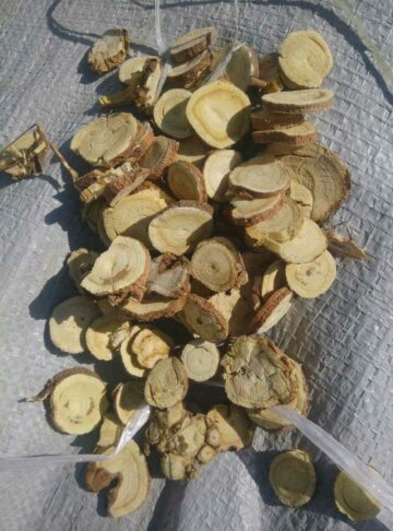 甘草大片优质乌拉尔红甘草切片