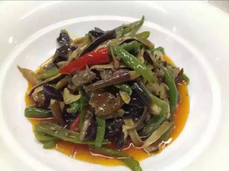 黑皮鸡枞菌层架栽培技术菌包管理基地栽培技术