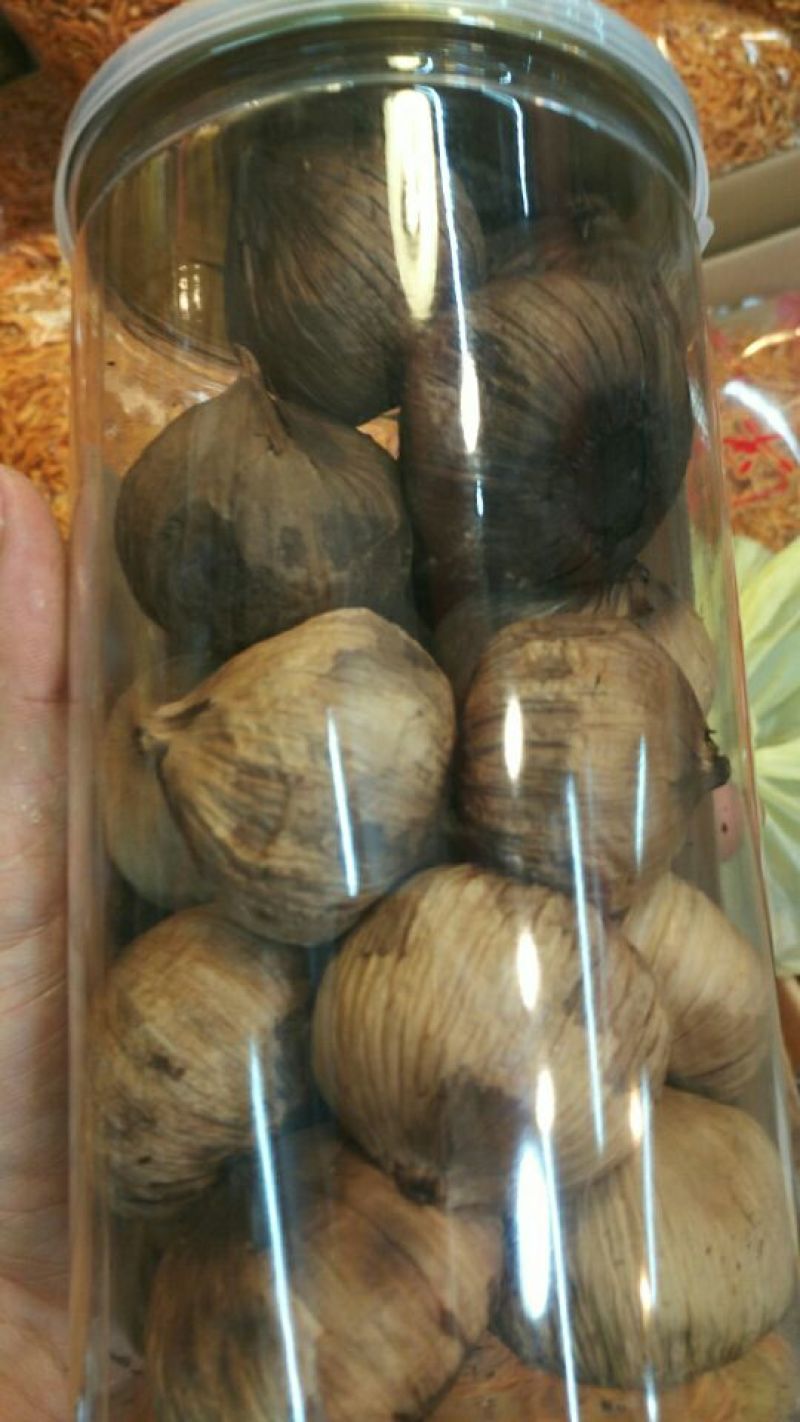 黑蒜5~5.5cm鲜蒜