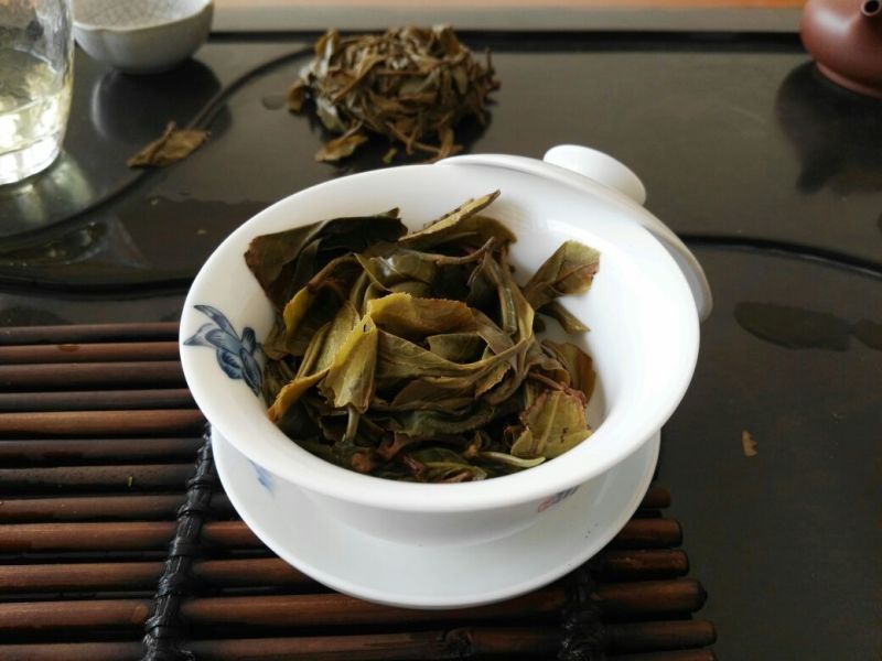 古树普洱茶三级