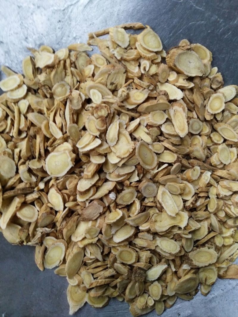 黄芪0.5~1.5cm