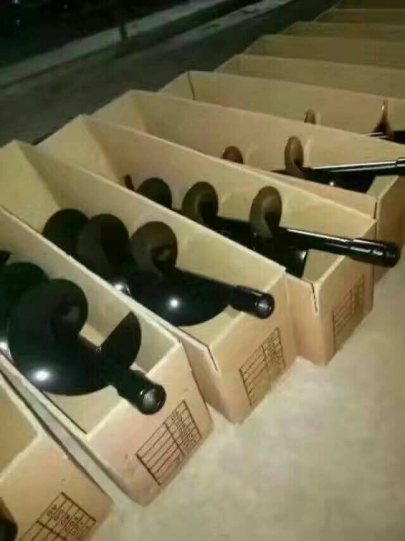 挖坑机