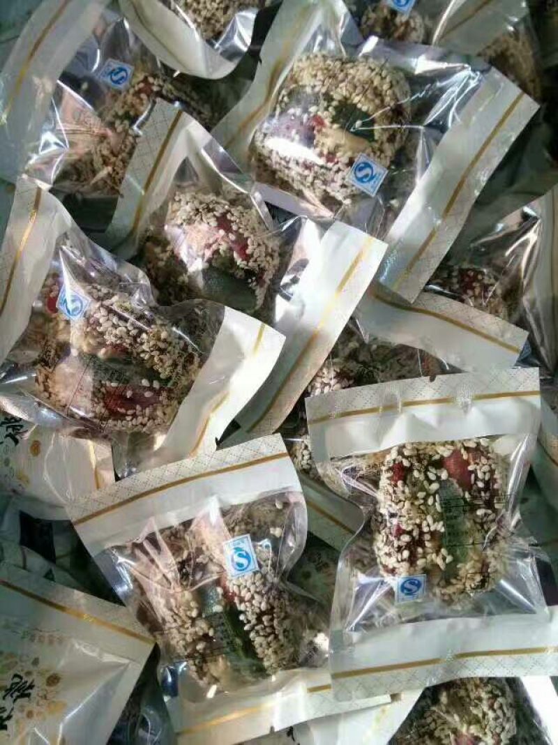 红枣夹核桃特级多种口味什锦枣夹核桃厂家直销特级