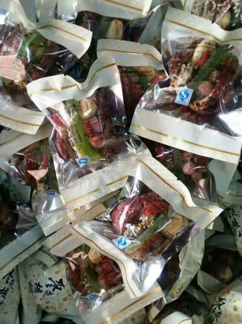红枣夹核桃特级多种口味什锦枣夹核桃厂家直销特级