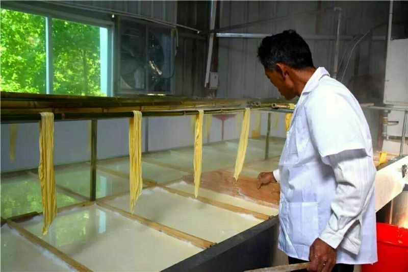 农家小作坊手工腐竹