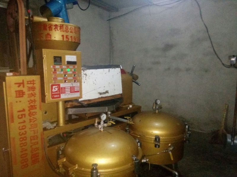 压榨菜籽油三级