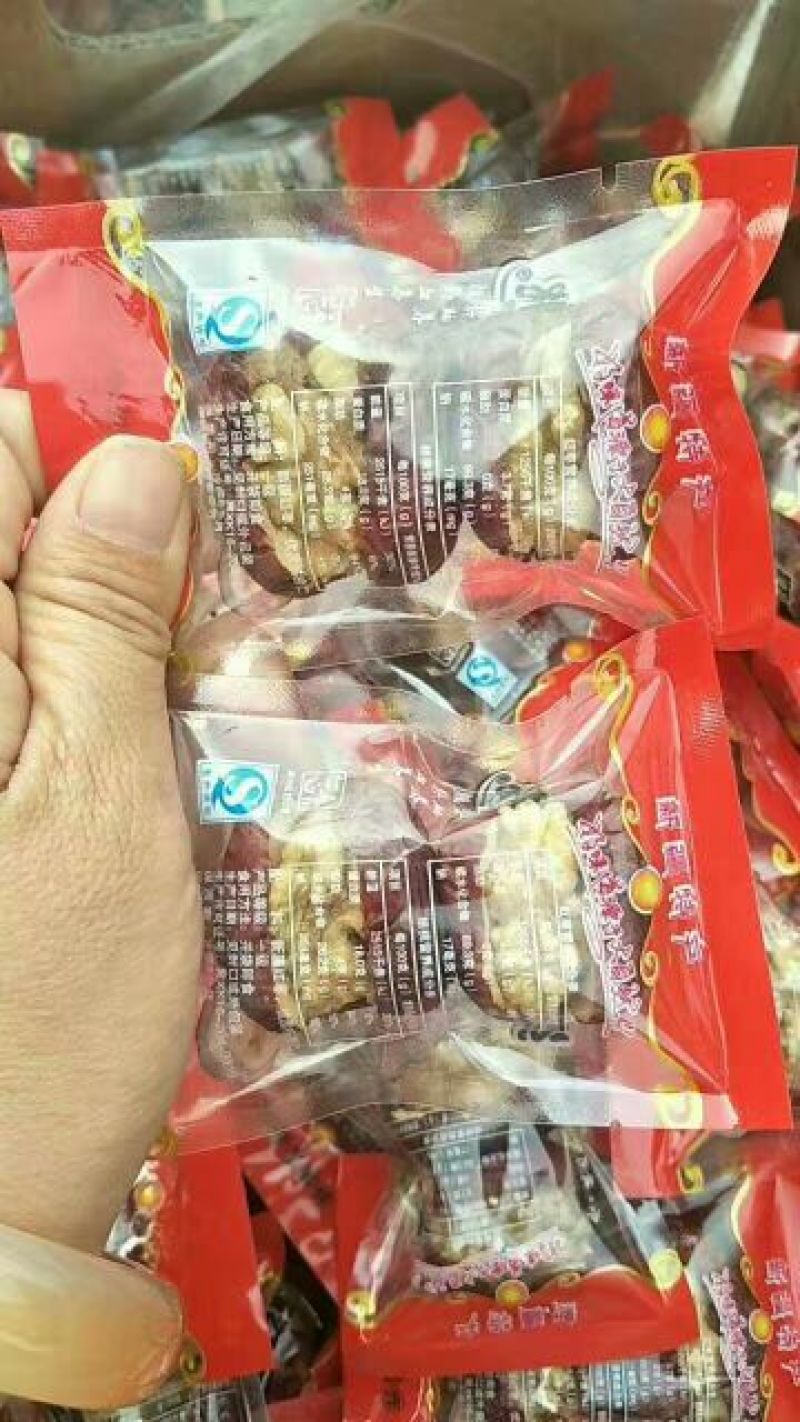 红枣夹核桃袋装2个