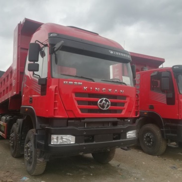自卸车8.2m