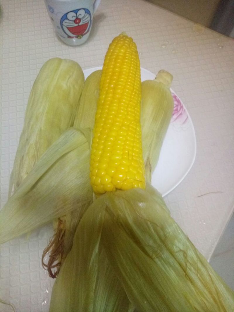 精品彩甜糯玉米，大量上市中果穗匀称稞粒饱满