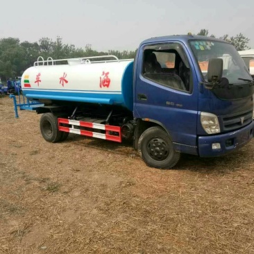 洒水车