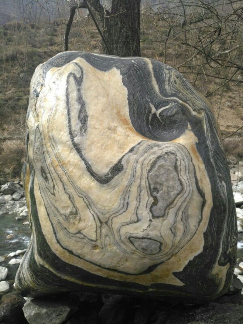毛石