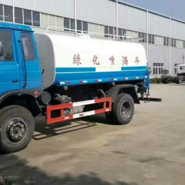 洒水车