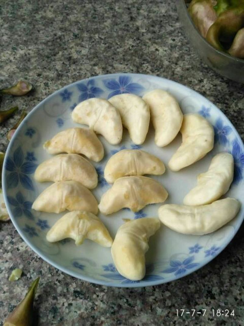 脱皮老菱角家菱产地直销脱皮菱角（菱角种子提前预约）