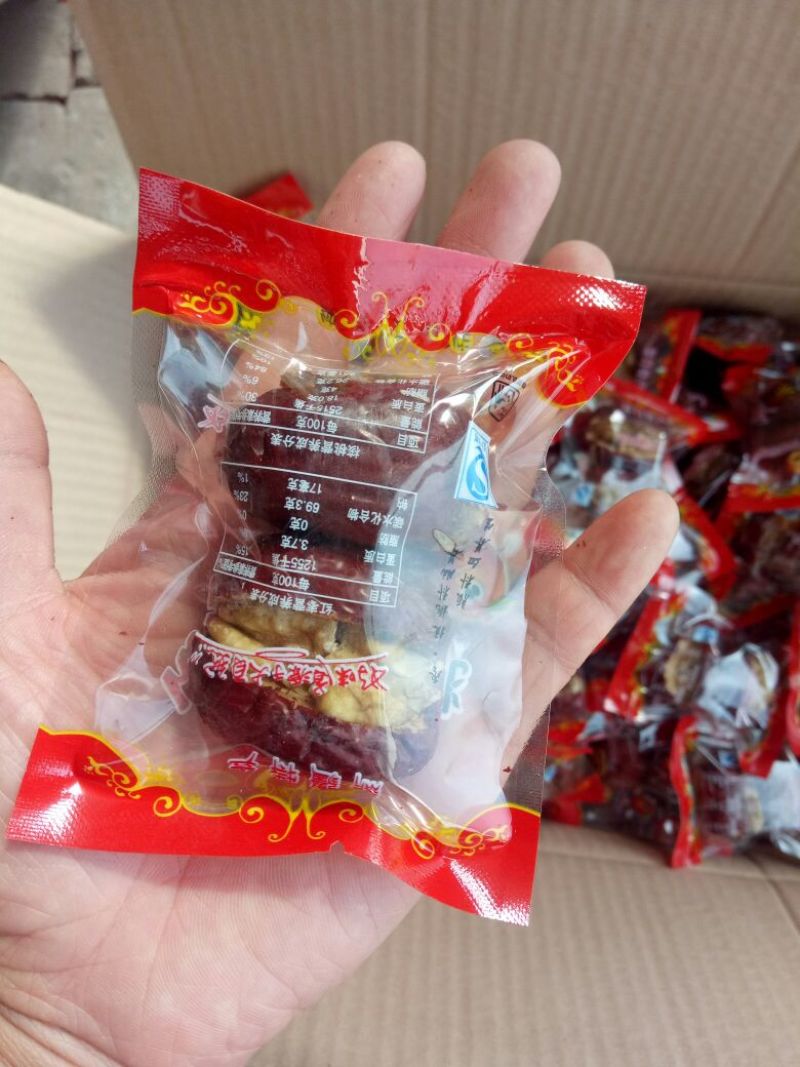 红枣夹核桃袋装2个