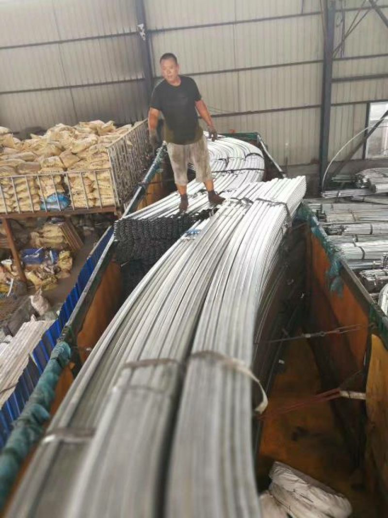 大棚骨架，镀锌钢管，包塑管大棚镀锌管厂家直销