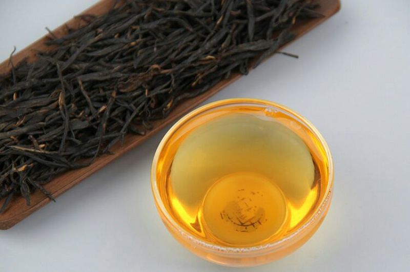 红茶直条普洱红茶