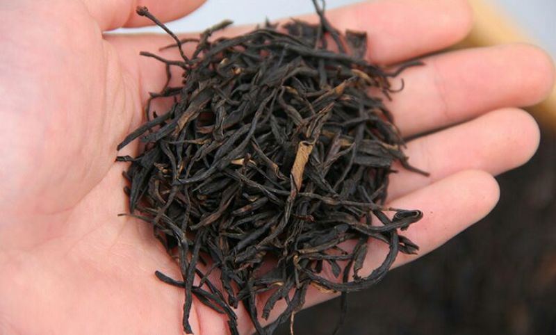 红茶直条普洱红茶