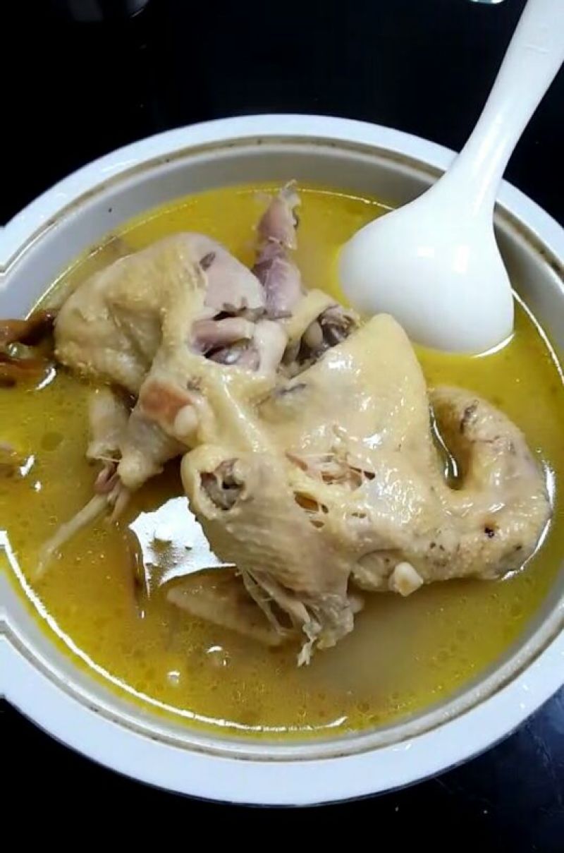 土鸡蛋50~60g，一件代发，林间散养