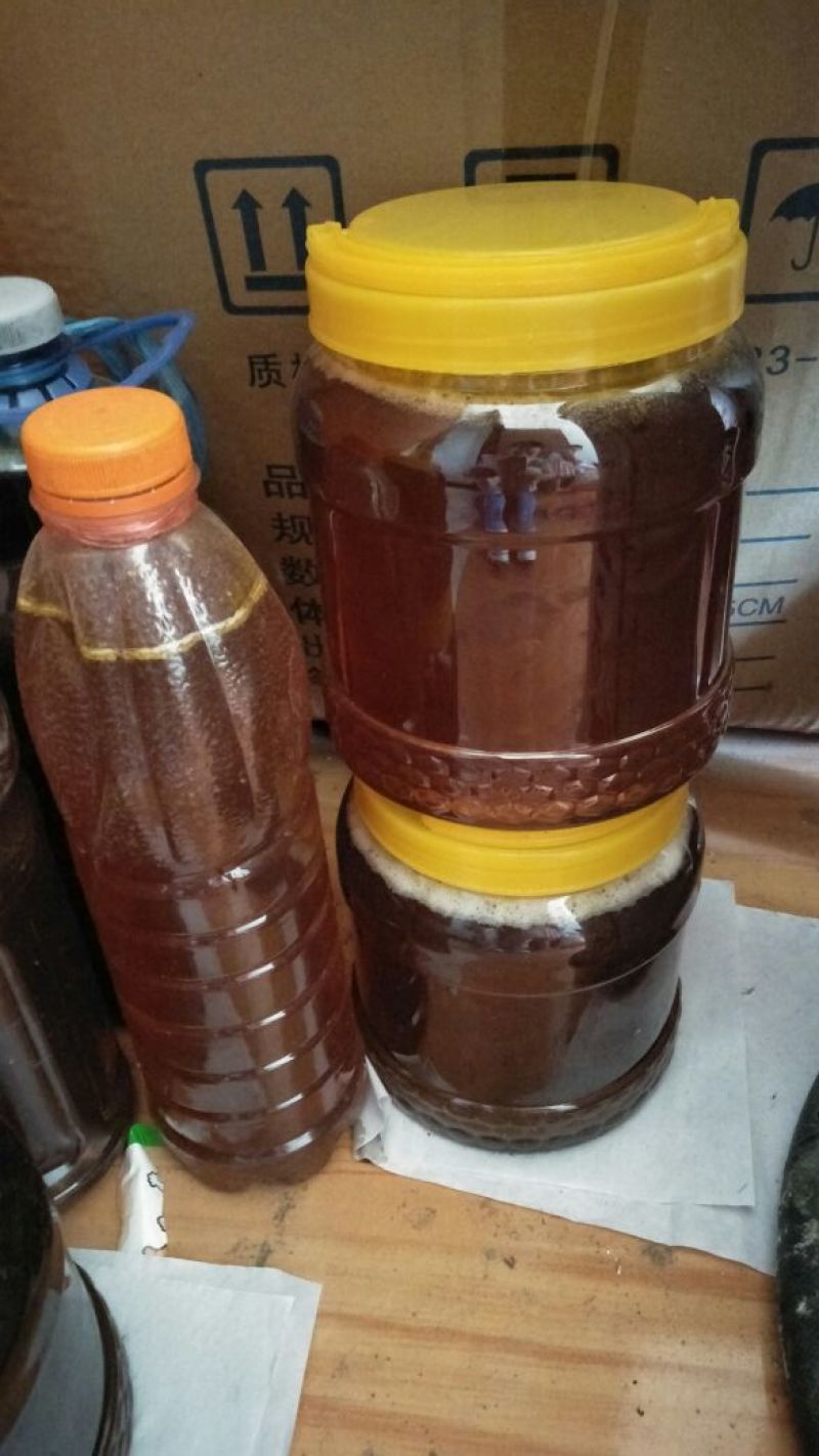 土蜂蜜5斤湖北红安罗氏中蜂养殖基地，出售优质蜂蜜蜂王。