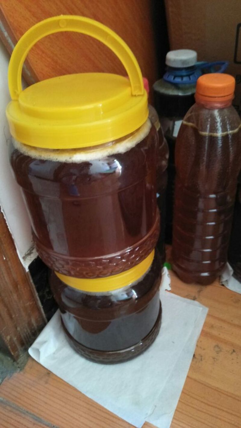 土蜂蜜5斤湖北红安罗氏中蜂养殖基地，出售优质蜂蜜蜂王。