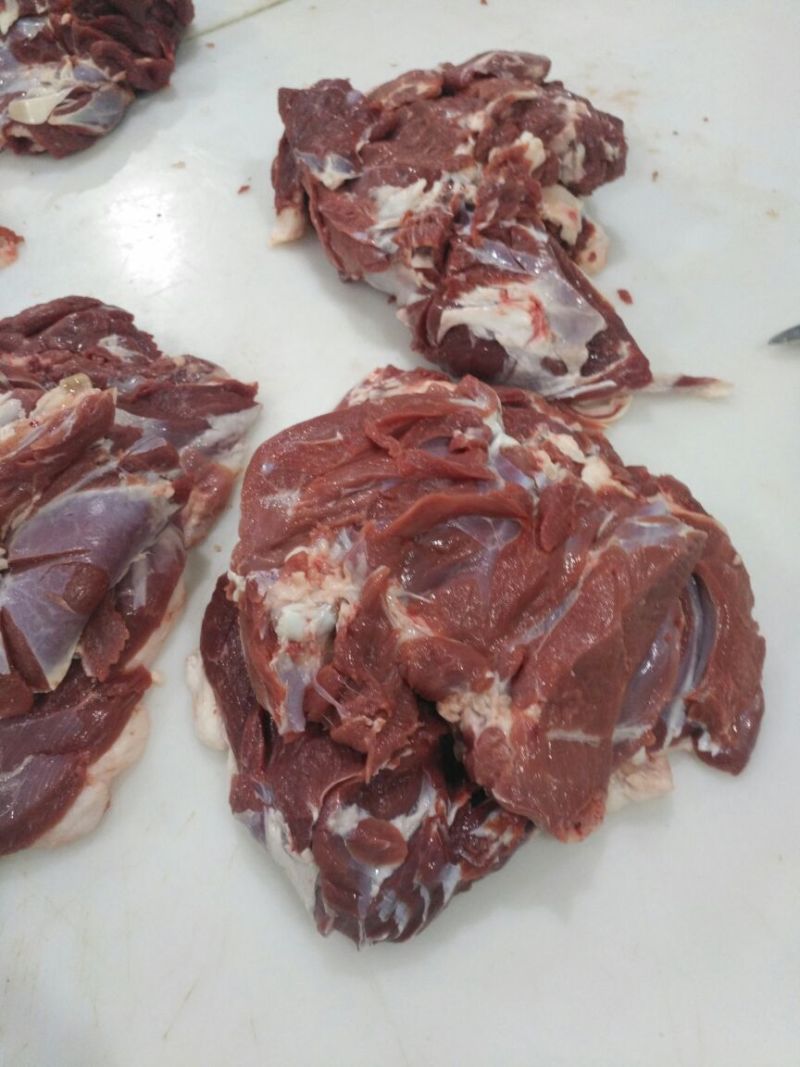 羊后腿是不带骨绵羊肉