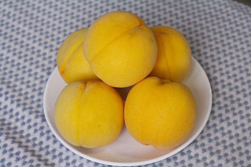 黄金黄桃4两以上