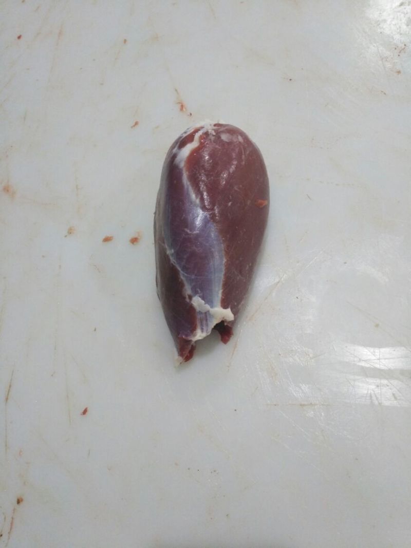 羊后腿是不带骨绵羊肉