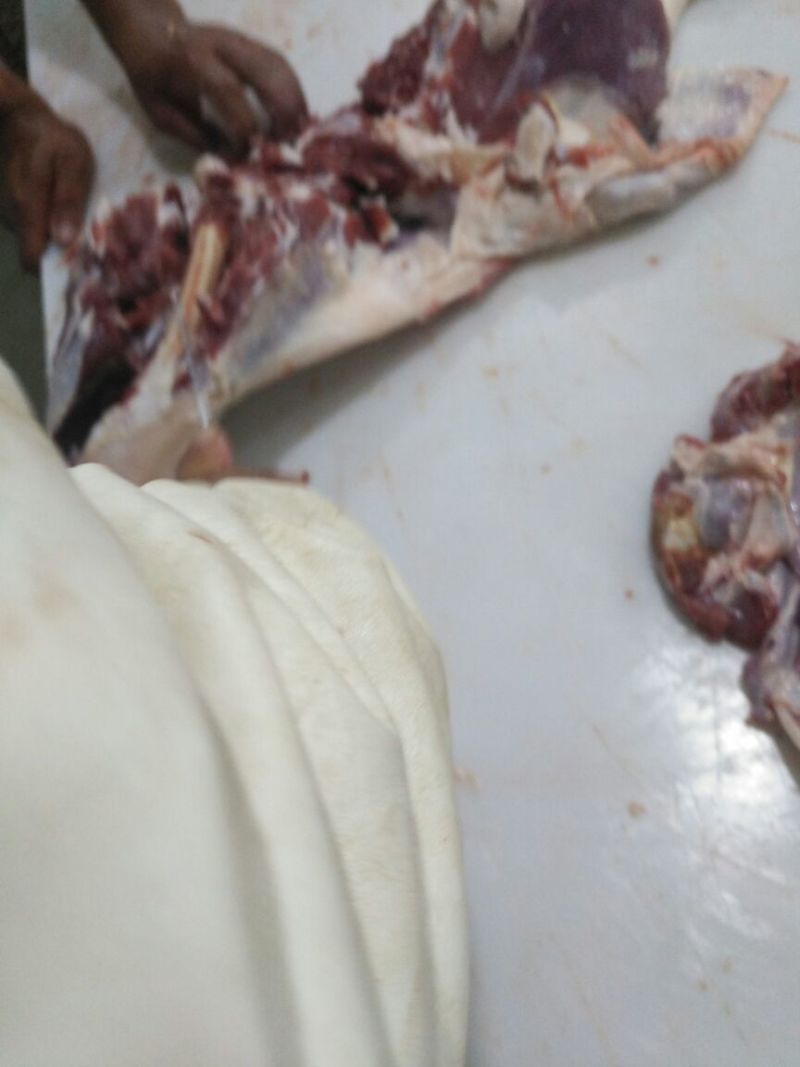 羊后腿是不带骨绵羊肉