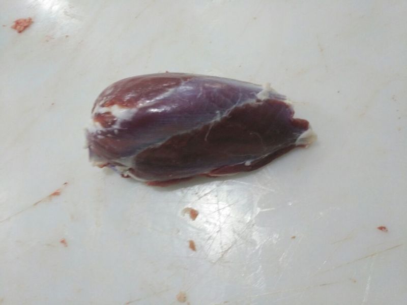 羊后腿是不带骨绵羊肉