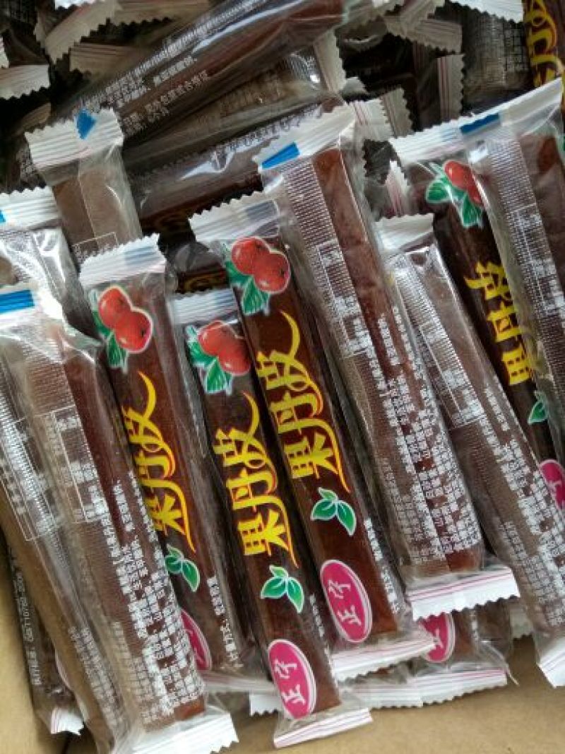 批发山楂干酸甜可口，休闲零食，各种口味不一样的感觉