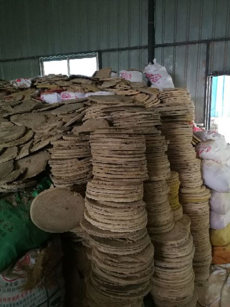 谷糠喂鱼.喂猪糠饼