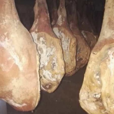 火腿大理云龙白族农家腌制