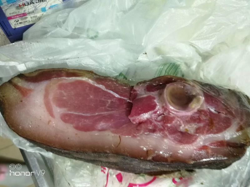 火腿大理云龙白族农家腌制