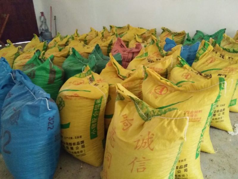 越蒌3号吊瓜子颗粒大色泽鲜艳货源充足，袋子装70斤80