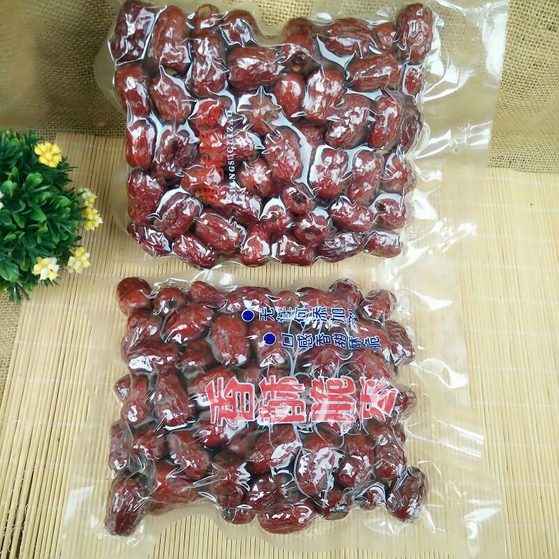 脆枣工厂，让您一手货源。量大可详谈，价格更优惠