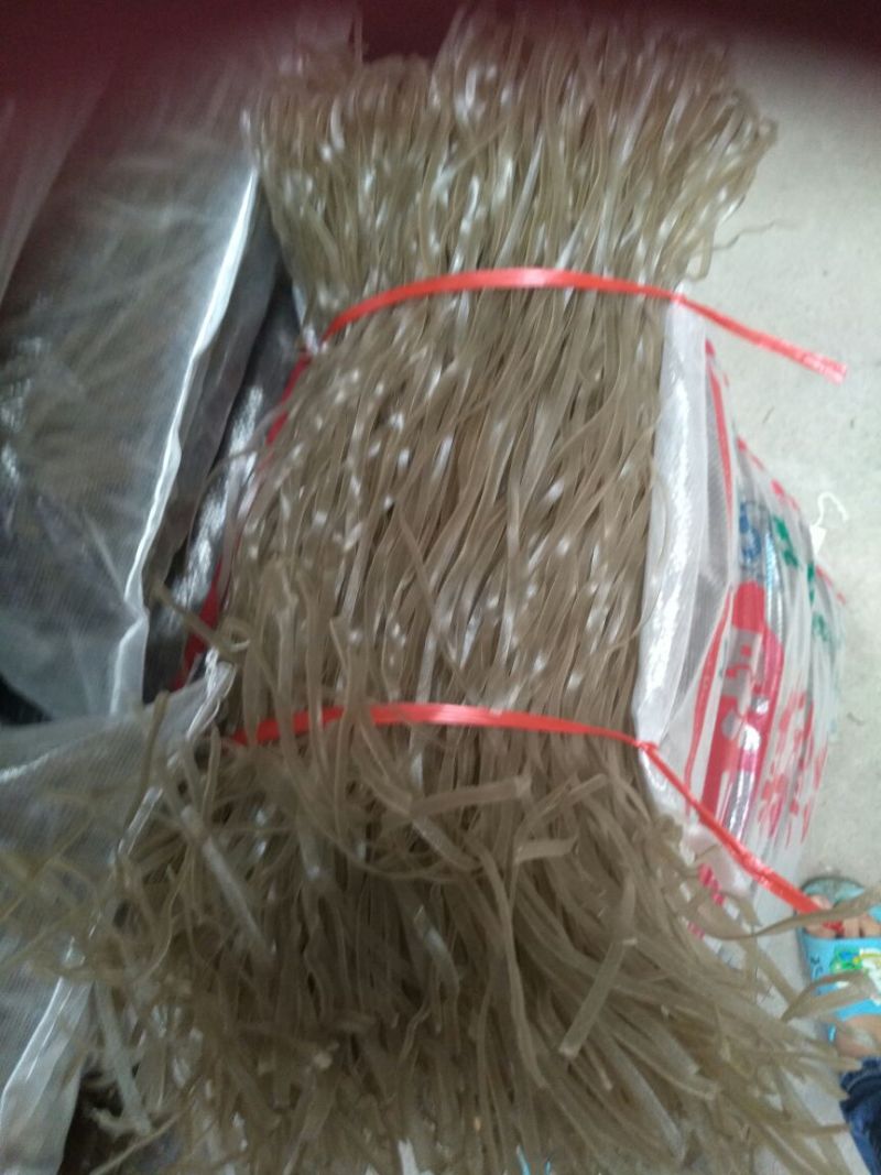 红薯粉皮真长粉，扁扎粉苕粉