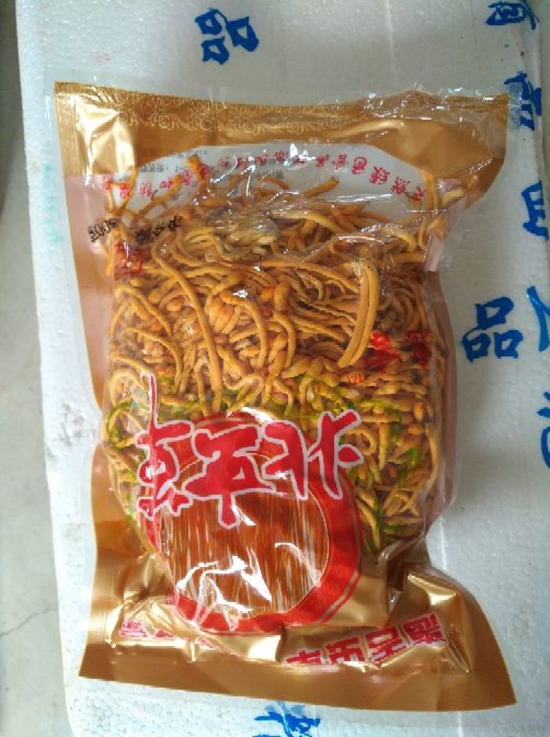 新鲜采摘虫草花5斤袋装冷藏发货，保证产品的新鲜度