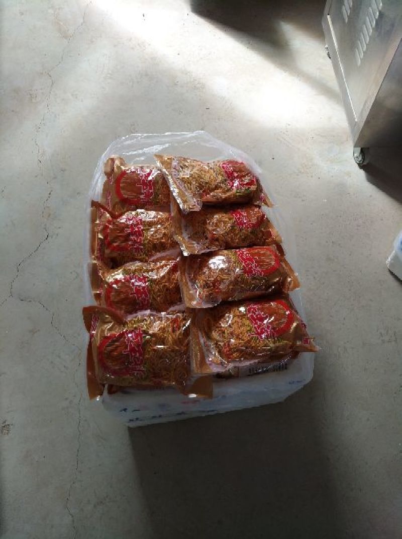 新鲜采摘虫草花5斤袋装冷藏发货，保证产品的新鲜度