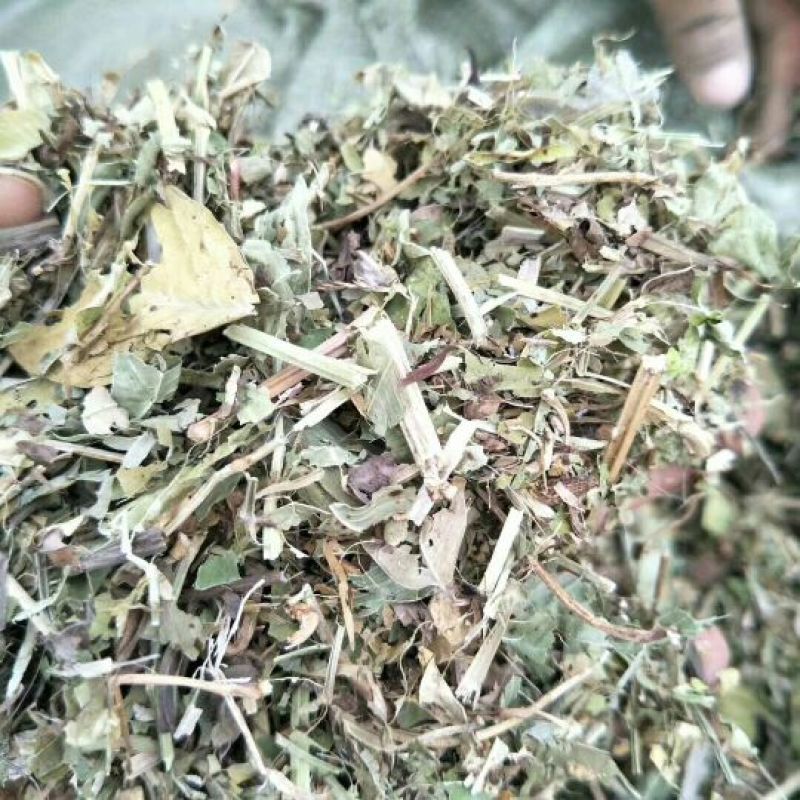 花生秧压块草，两次除土深加工包上车，全年供应